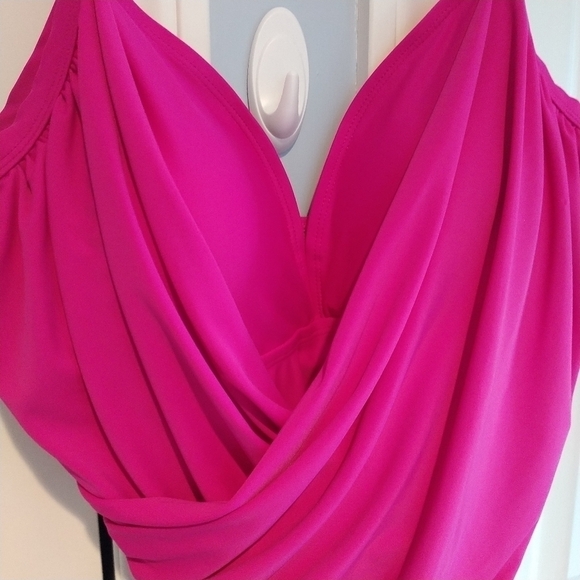 Sea & Sand Pink Ruched Swimsuit One Piece 18W - Picture 4 of 14